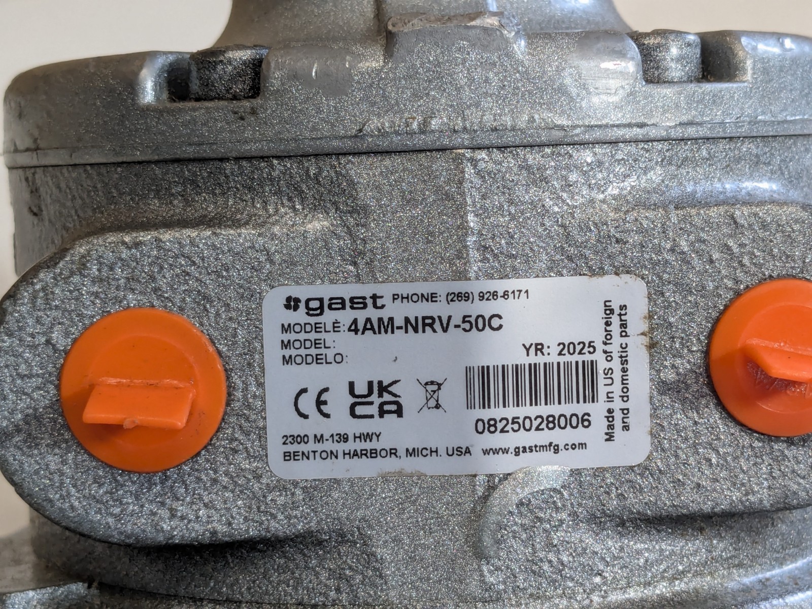 Gast Flanged Air Motor w/ Muffler 1.5 HP 5/8″ Reversible Shaft 3000 RPM Max