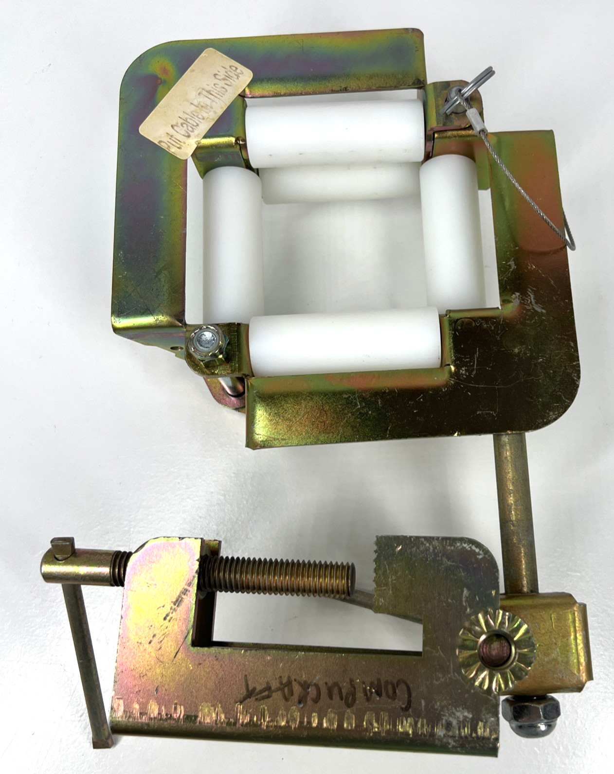 Leviton 49001-Joe Clamp On Fiber Optic-Copper-Electrical Cable Pulling Router
