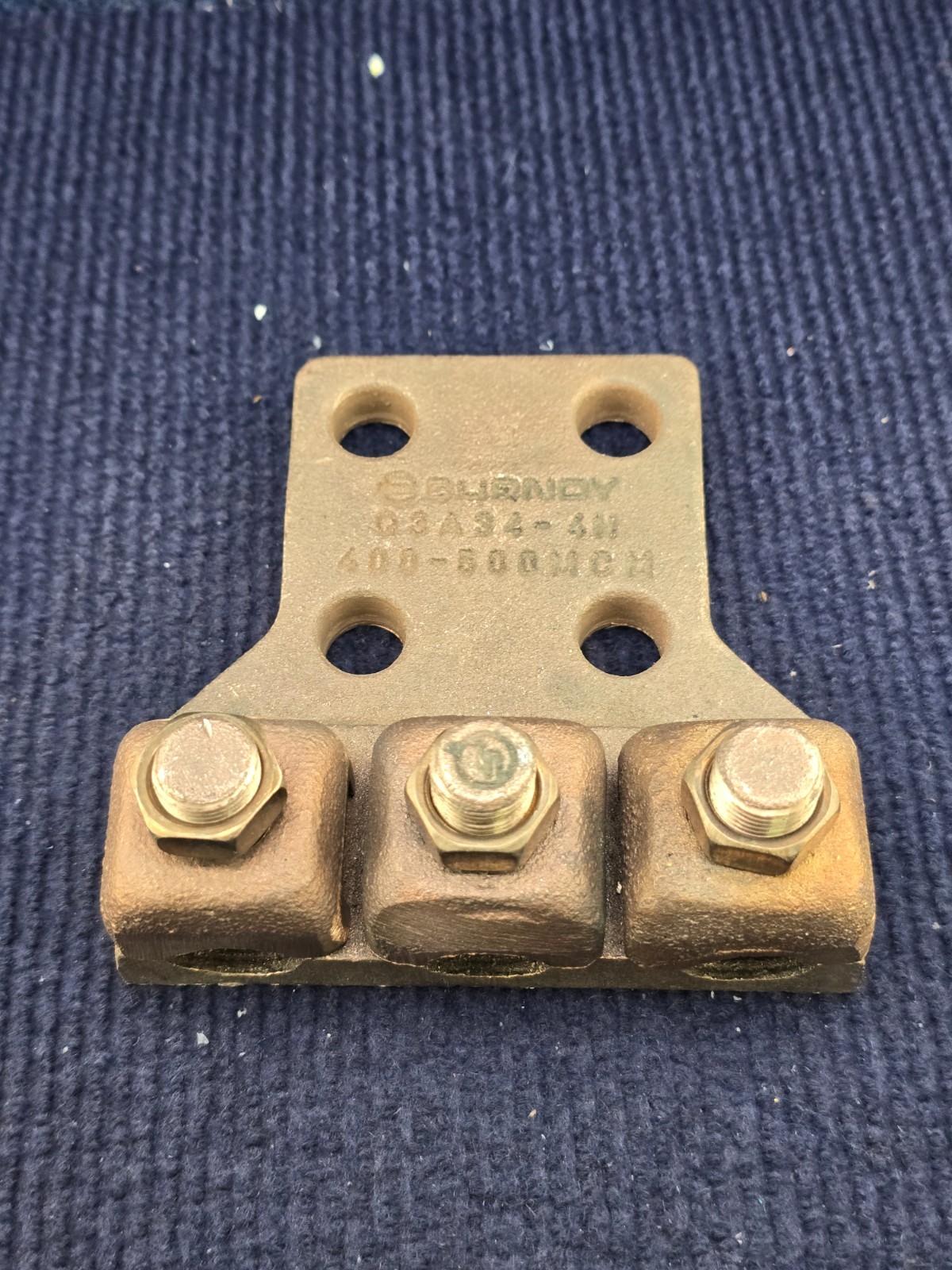 Burndy Q3A34-4N: Copper Lug Connector 400-500MCM Q3A344N