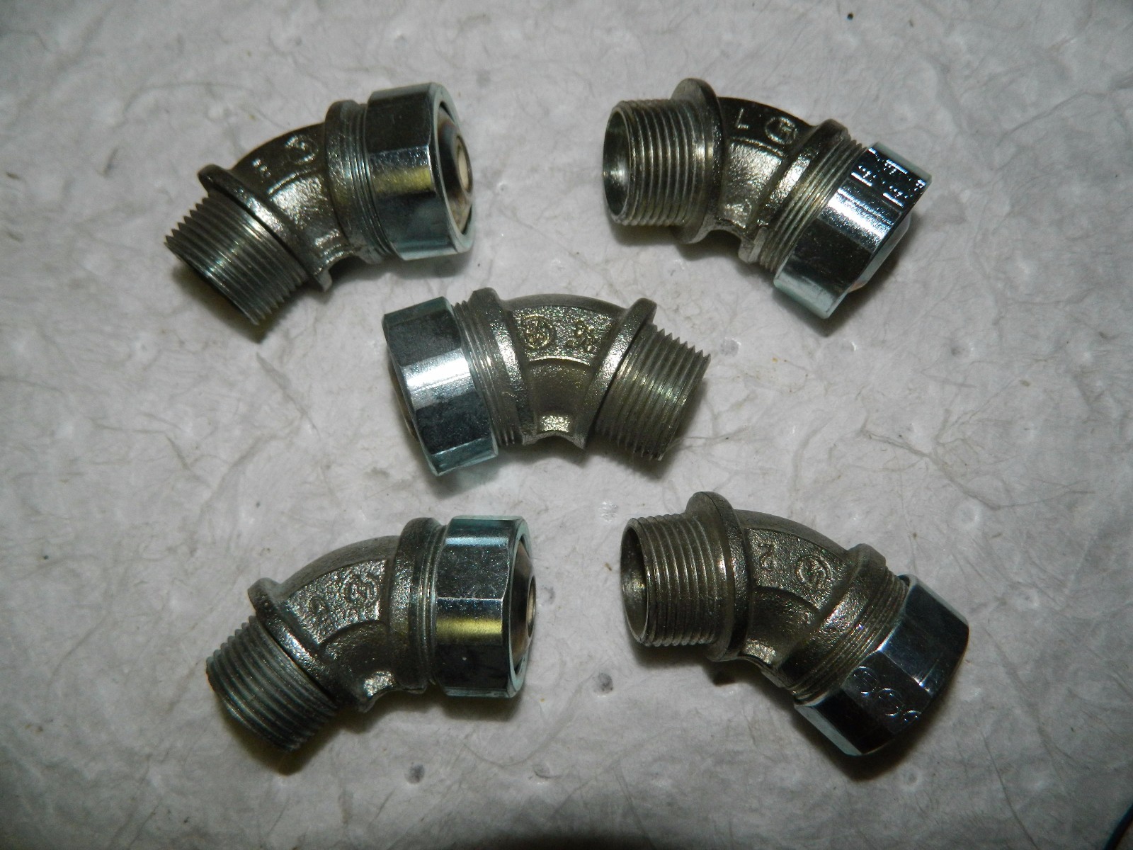 Eaton Elbow Strain Relief Cord Grip 1/4 to 0.35″ Watertight 5 Pack #CG7545 350