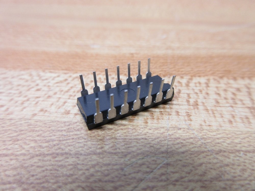 Toshiba TC40H164P Integrated Circuit