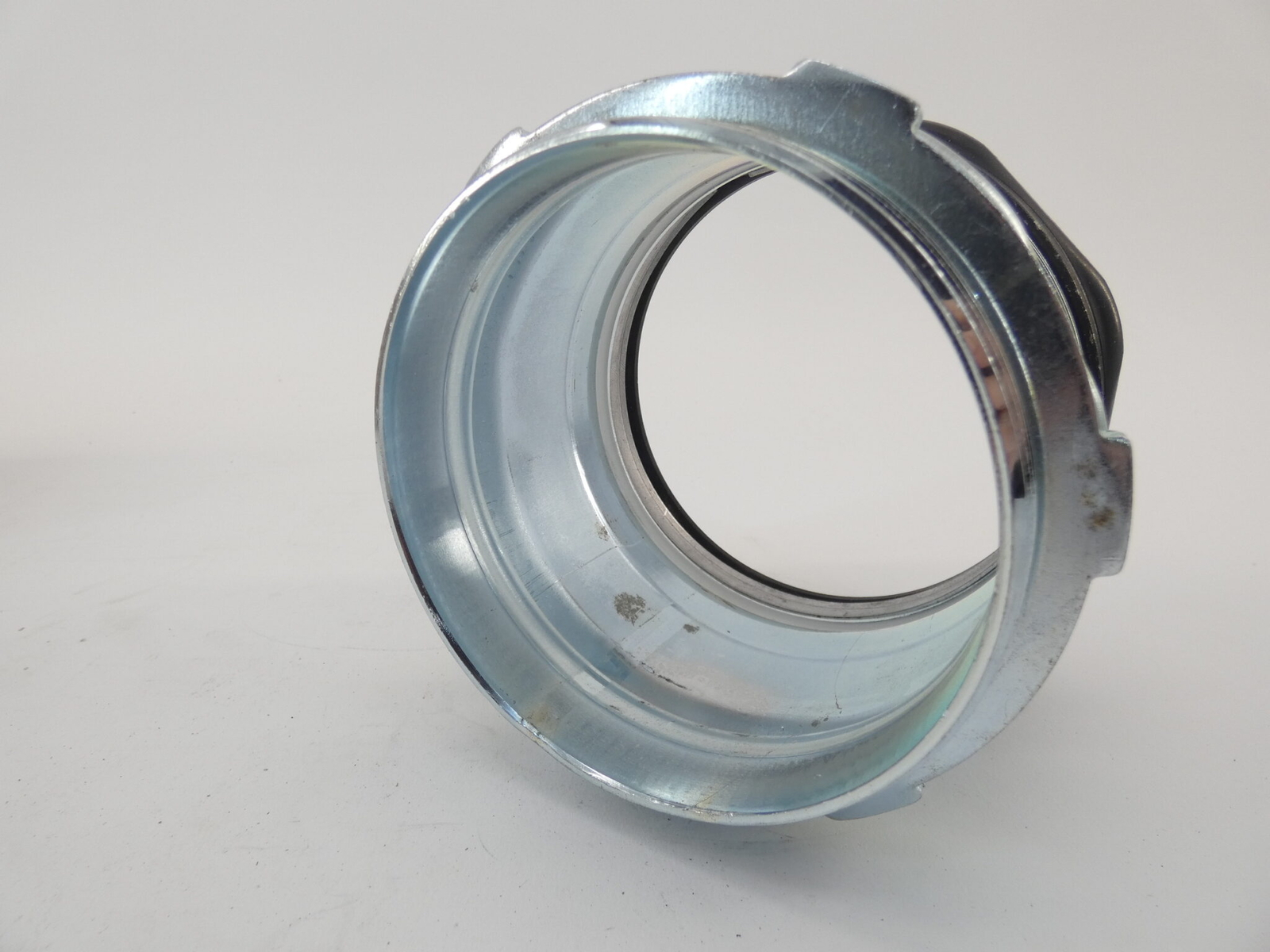 Eaton Crouse-Hinds 659RT EMT 4″ Compression Raintight Connector – NEW Surplus!
