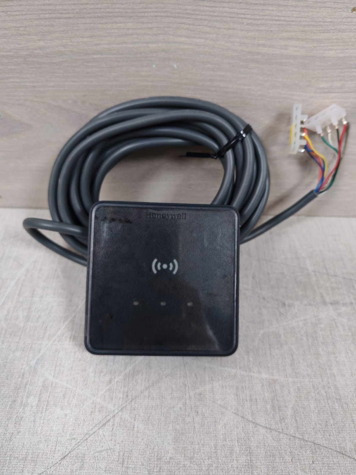 HONEYWELL LU4500BHONA LUMINAXS MIFARED WIEGAND READER