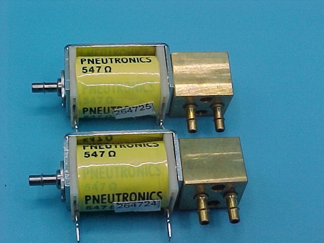 lot of 2 PNEUTRONICS PNEUMATIC SOLENOID 24VDC 25PSI 547 990-000260-006 MA