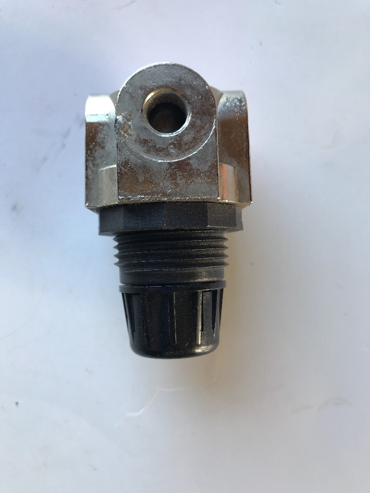 *NOS* R161 1/8-ARROW-REGULATOR-FREE SHIPPING*