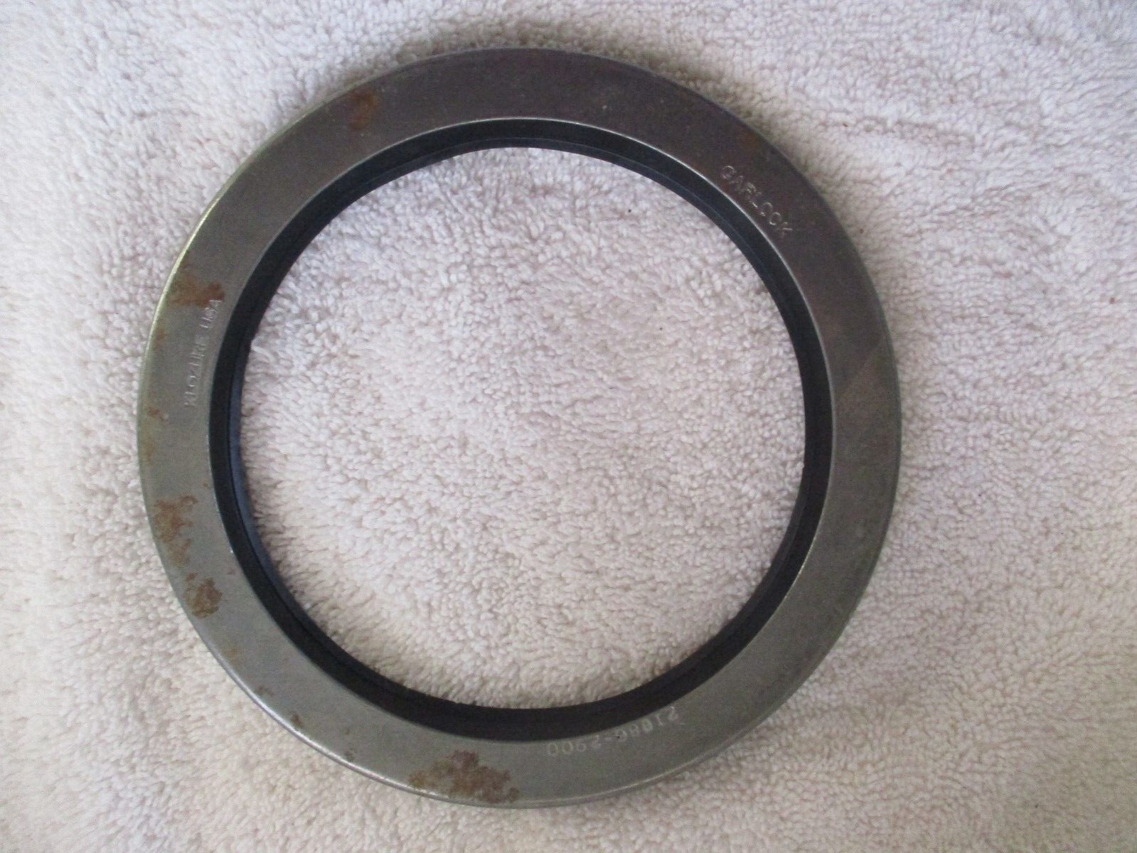 NIB Garlock Klozure Oil Seal 21086-2900