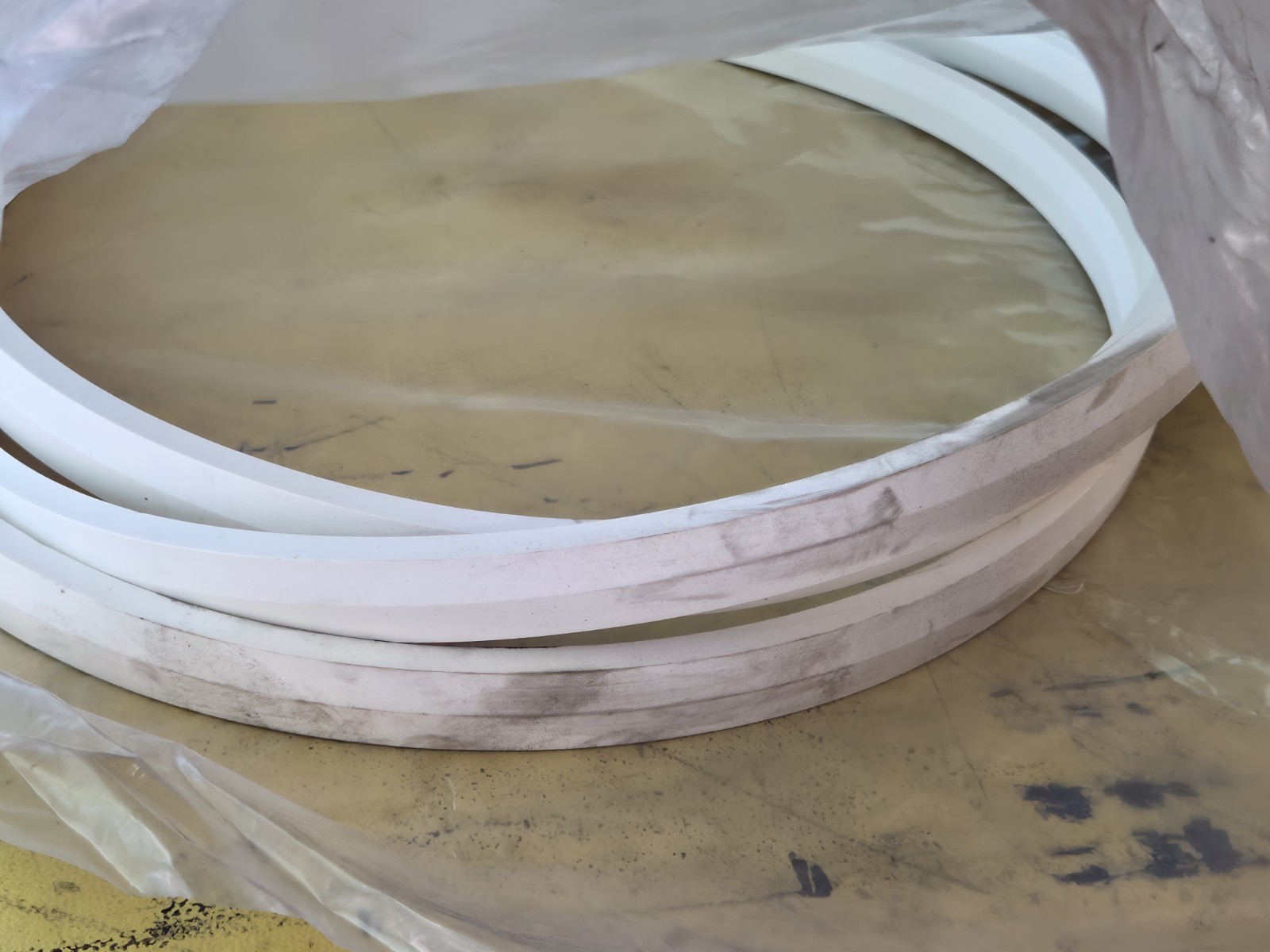 Lot Of 6 Sweco S48W11104 White TPE Gaskets X41062.010