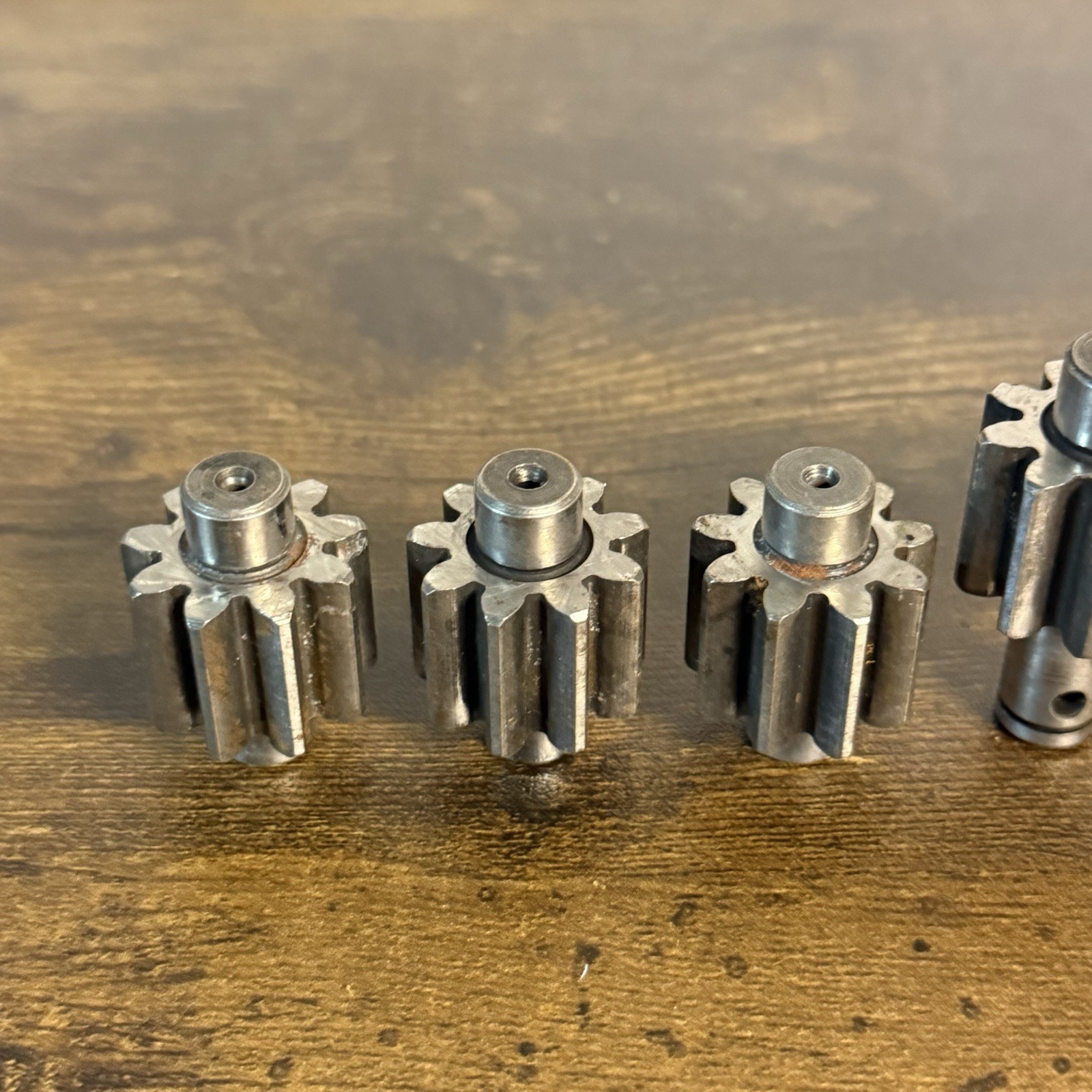 Lot of 7 Steel 8-Tooth Pinion Gear Shafts Industrial Machine Replacement Parts