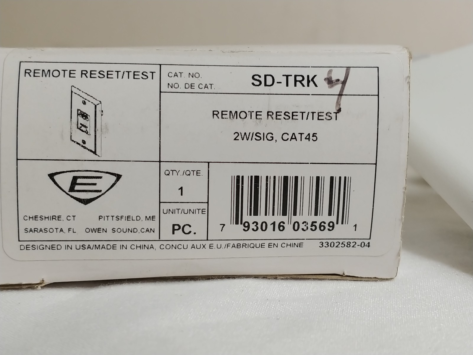 SD-TRK4 EDWARDS Remote Reset/Test 4W, Cat45 *Wrong Box*