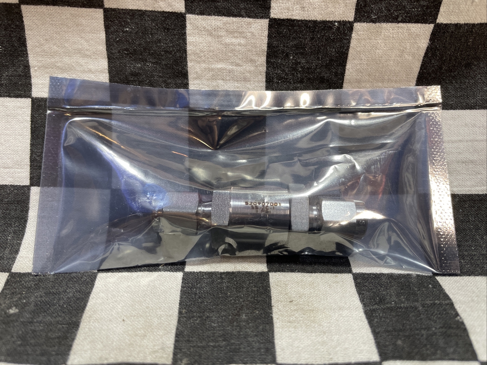SWAGELOK SS-2C-1, SS2C1,Poppet Check Valve, Fixed Pressure 1 PSIG #E31A