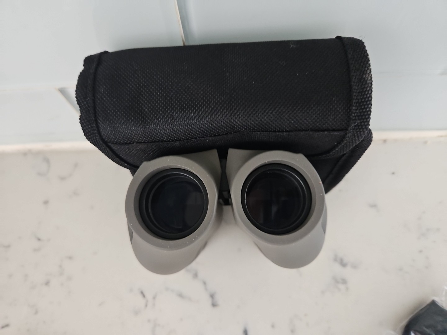 Carson Jd-025 Compact Binocular, 10 X 25 Magnification, Bk-7 Prism, 342 Ft