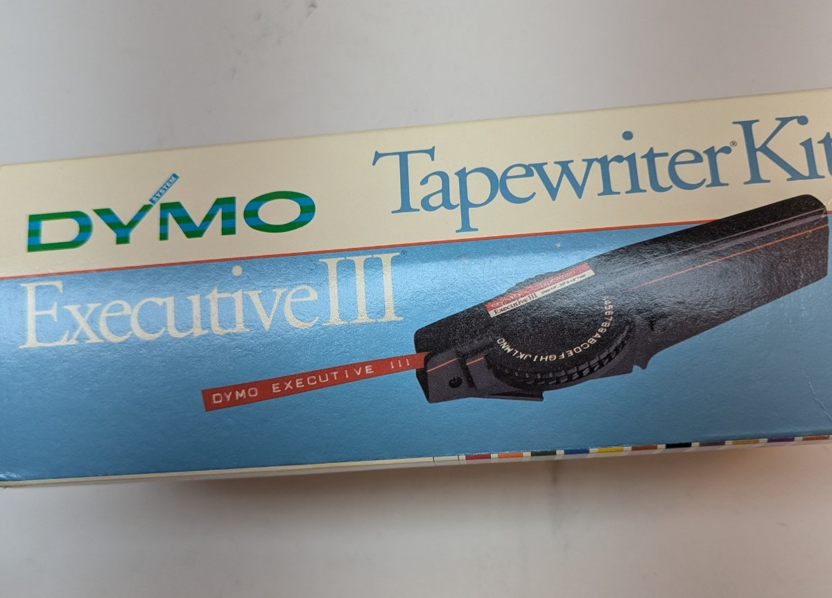 DYMO Exclusive III Tapewriter Kit #1575-04 with Hard Plastic Case Made in USA