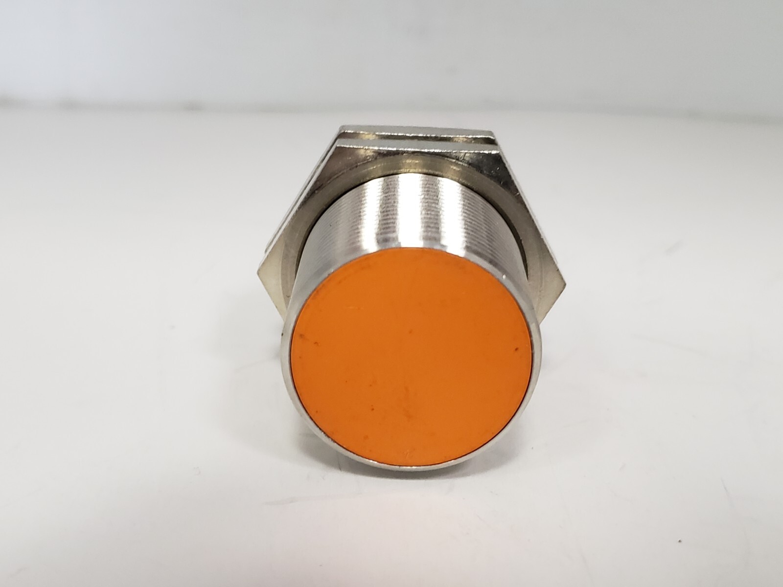 IFM ELECTRONIC IIS228 INDUCTIVE SENSOR CYLINDRICAL 3 PIN