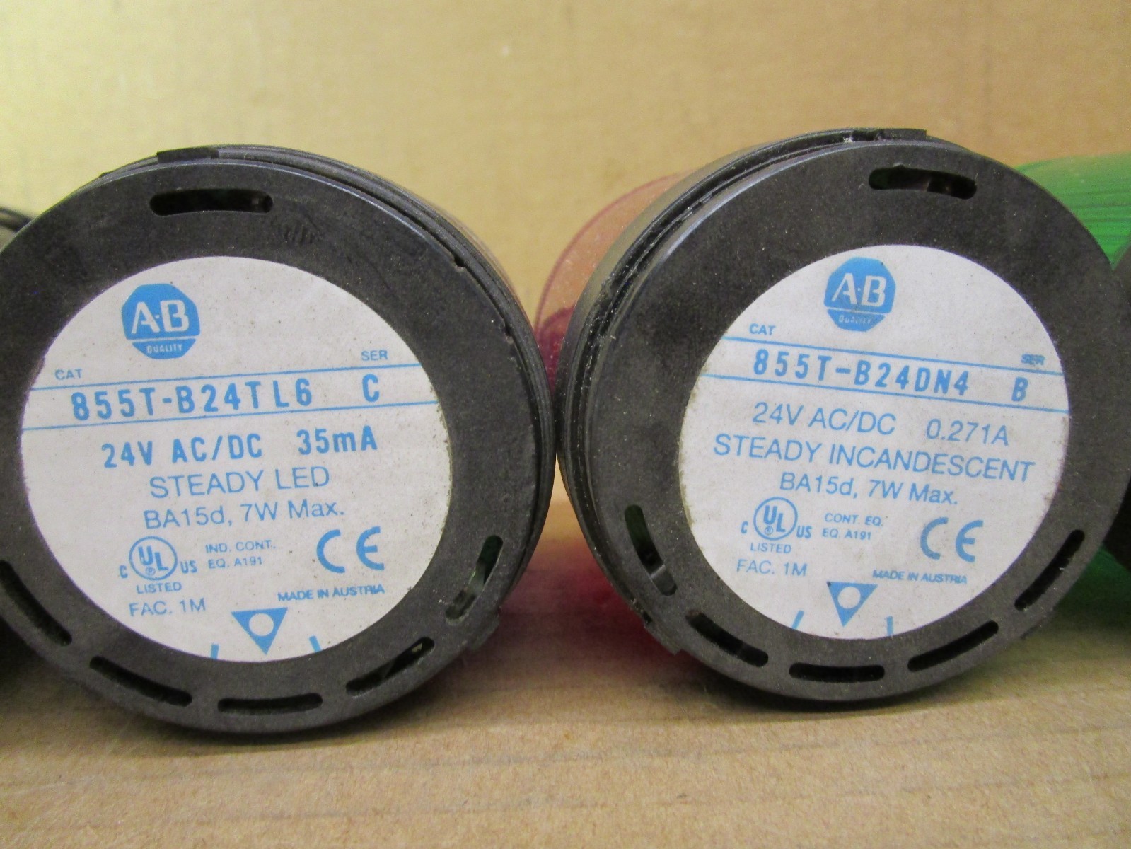 Allen-Bradley 855T-B24TA2 855T-B24TL6 855T-B24DN4 Light Stack 52079HM