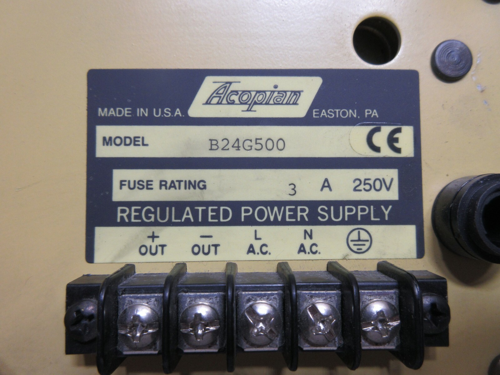ACOPIAN REGULATED POWER SUPPLY B24G500 250V WARRANTY
