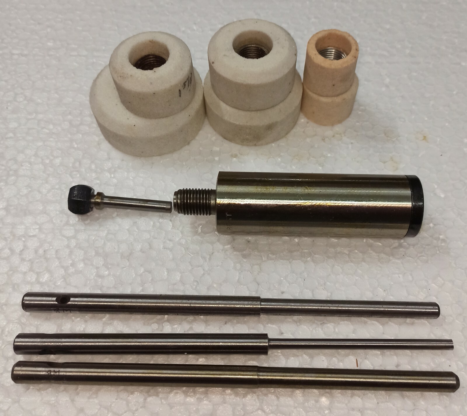 VALVE SEAT GRINDER STONE HOLDER BLACK&DEKR + STAR DRIVE WITH 3 PILOTS & 6 STONES