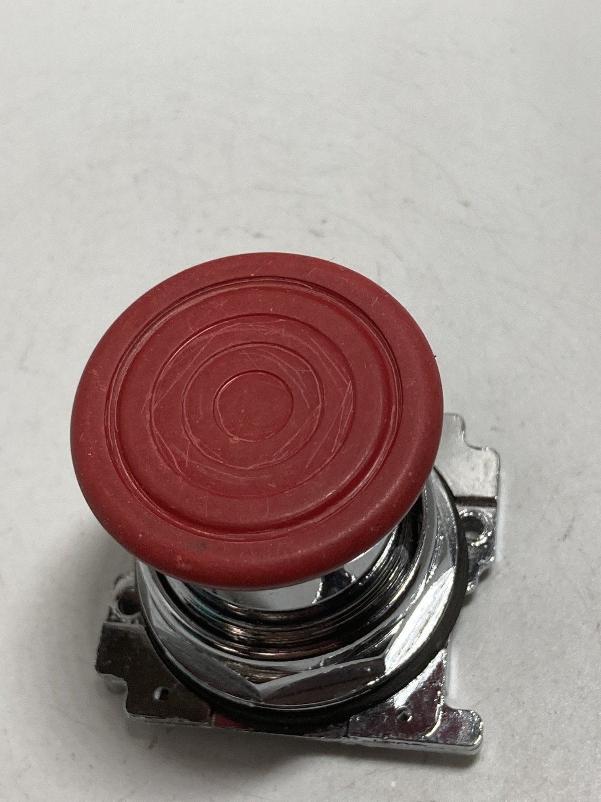 CUTLER HAMMER 10250T32R PUSHBUTTON OPERATOR RED MUSHROOM