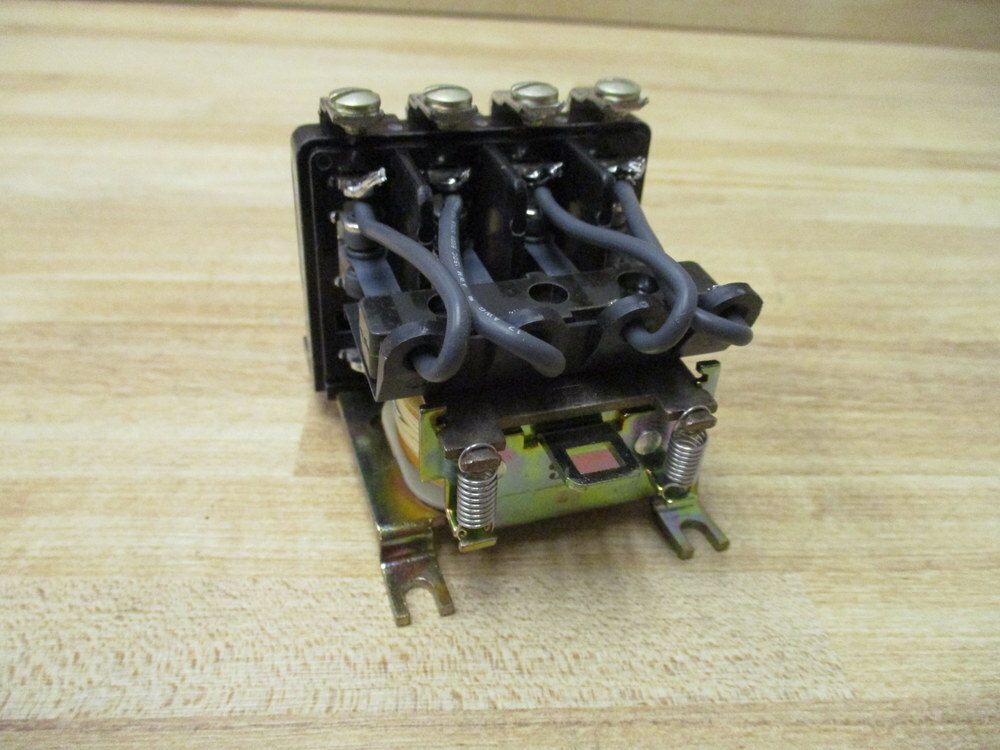 Potter & Brumfield PM-17AY-240 Relay PM17AY240