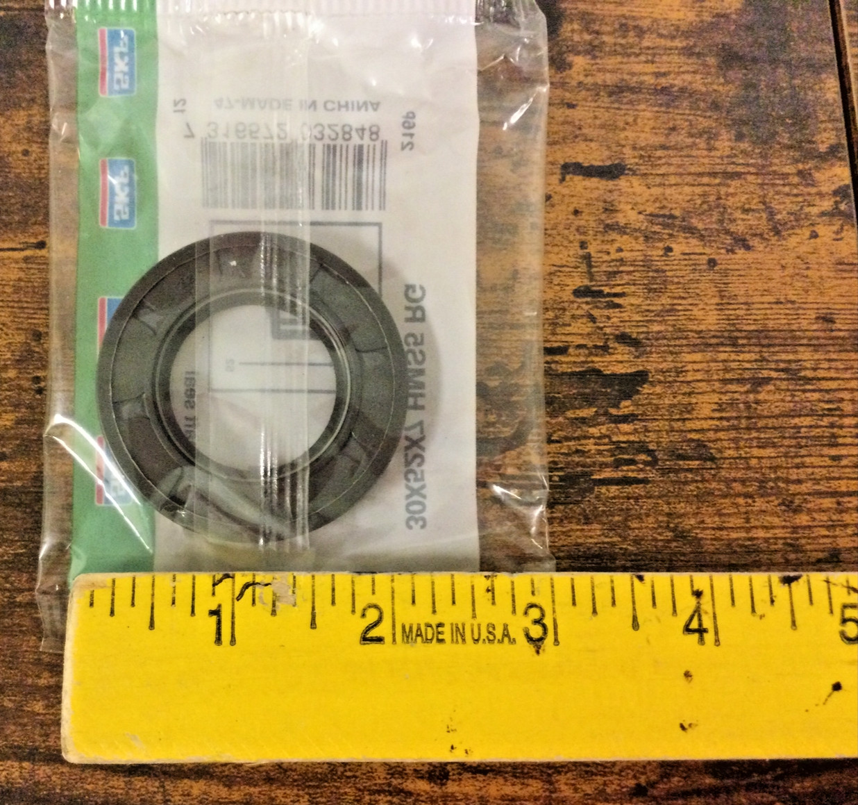 NEW, (LOT 3), SKF / CR SEALS, 30x52x7 HMS5 RG, RADIAL SHAFT SEAL, FREE SHIPPING