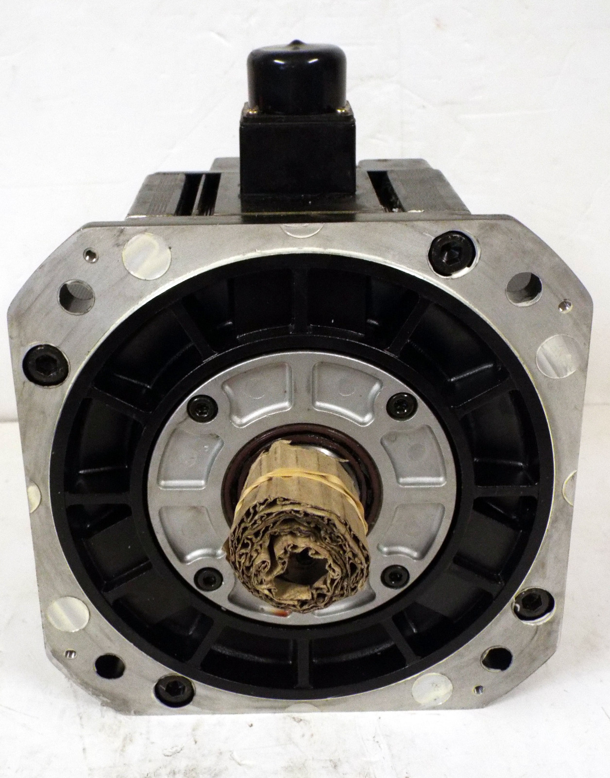 1 USED YASKAWA MOTOMAN SGMDH-22A2A-YR11 SERVO MOTOR w/UTSAH-B17BA **MAKE OFFER**
