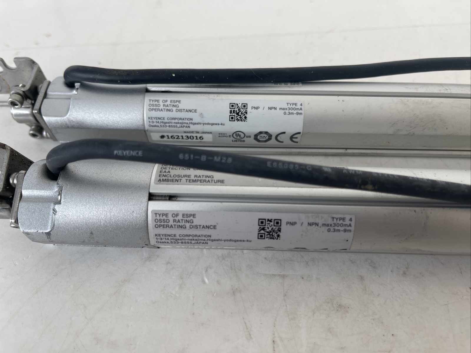 *PREOWNED* KEYENCE LIGHT CURTAIN RECEIVER SL-C16H-R 24Vdc 71mA SLC16HR *WARRANTY
