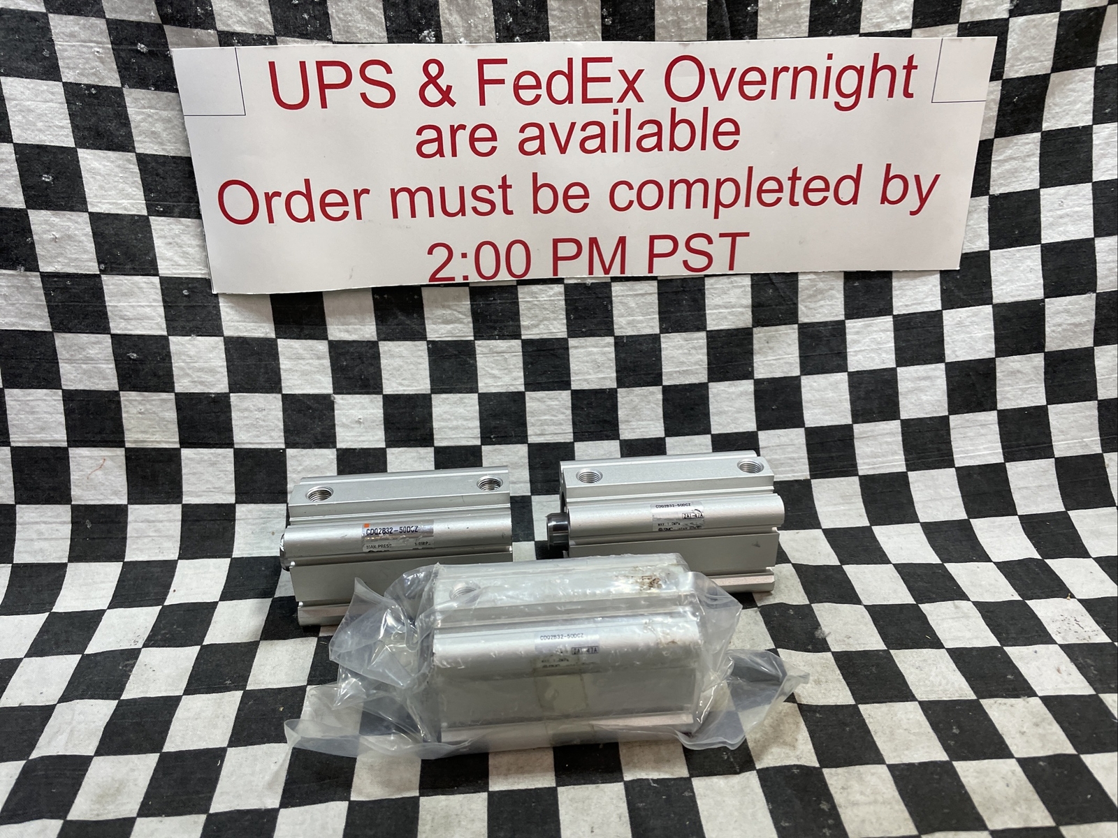 SMC CQ2-Z COMPACT CYLINDER CDQ2B32-50CZ, CDQ2B3250CZ, LOT OF 3 SHIPSAMEDAY#103X2