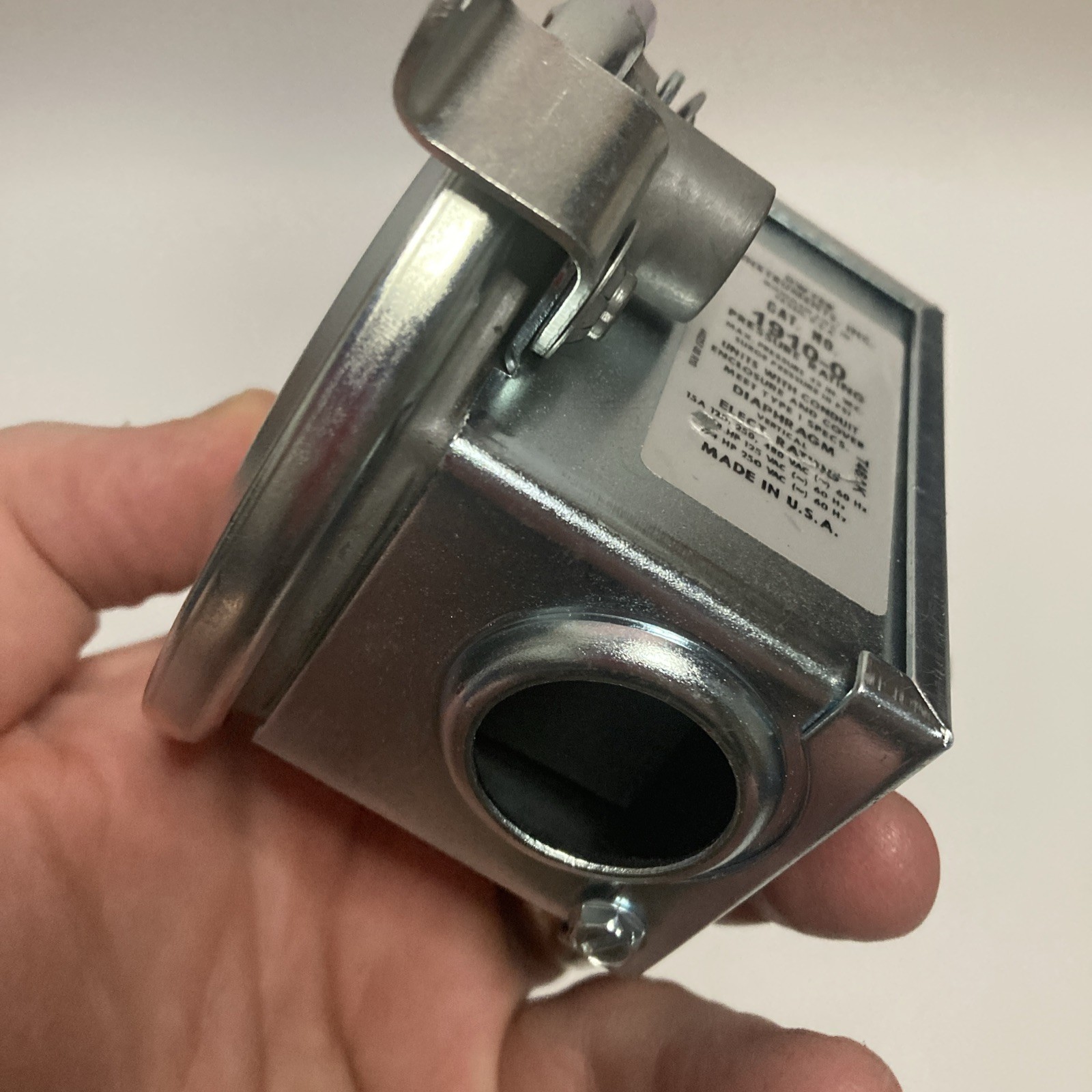 Dwyer Instruments 1910-0 Pressure Switch