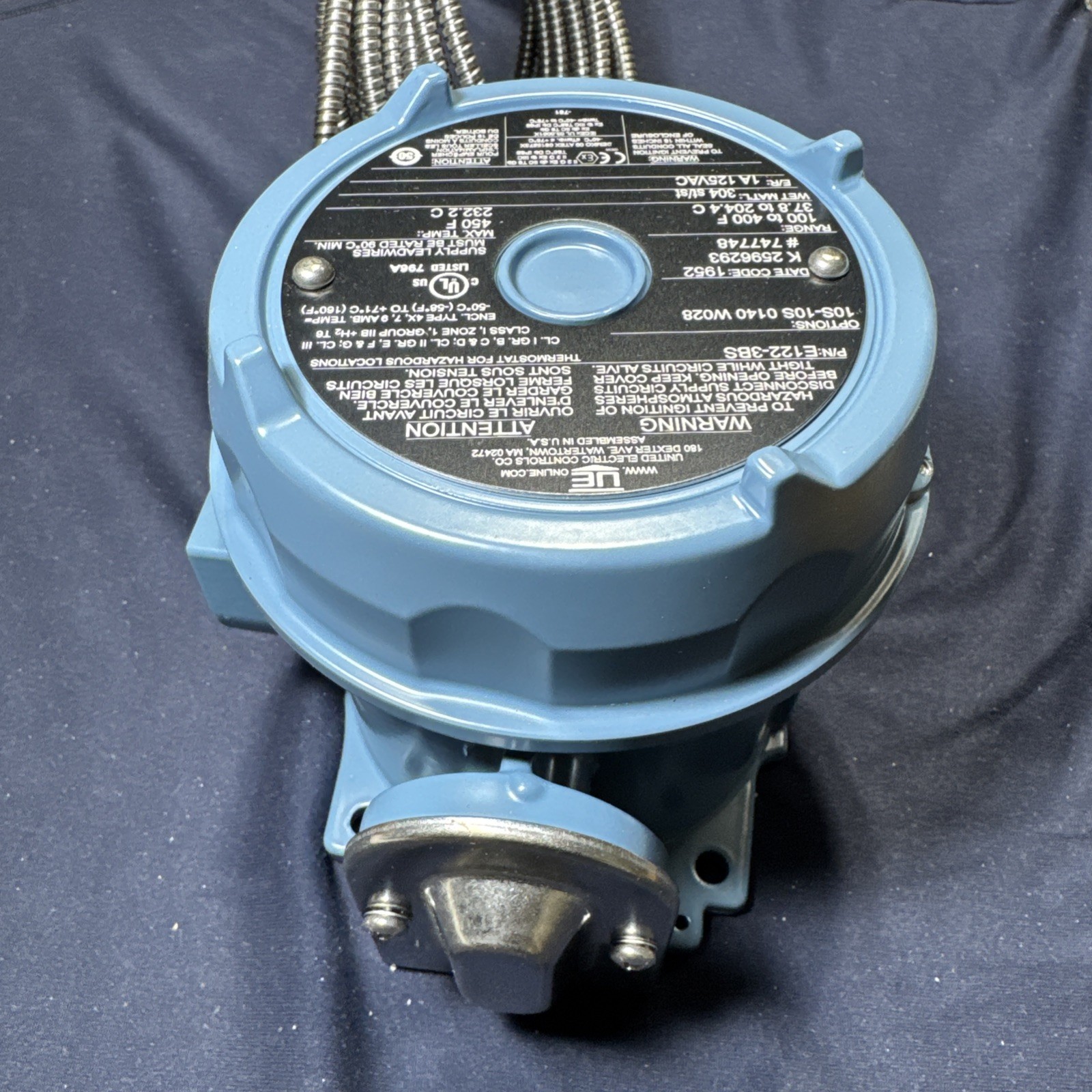 United Electric E122-3BS Temperature Controller Thermostat Explosion Proof