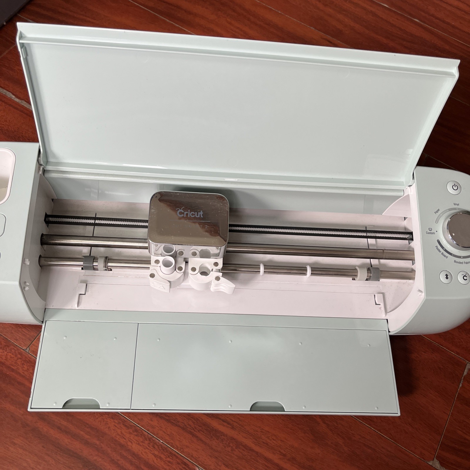 Cricut Explore Air CricutAIR2-8A6C Smart Cutting Machine working stock t8