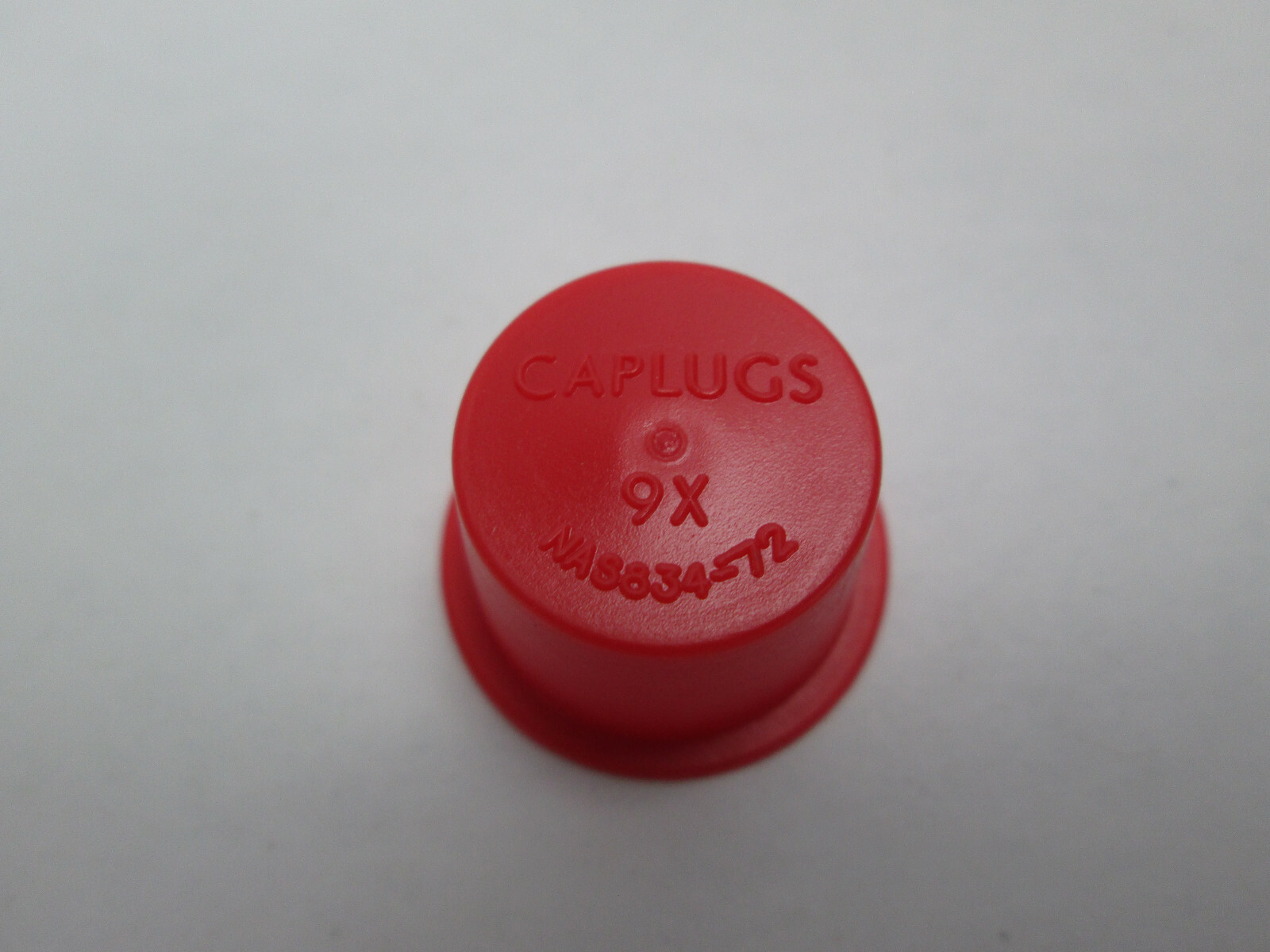 Lot of 100 New Caplugs Tapered Dust & Moisture Cap Plug .725″ T-9X Red NAS834-72