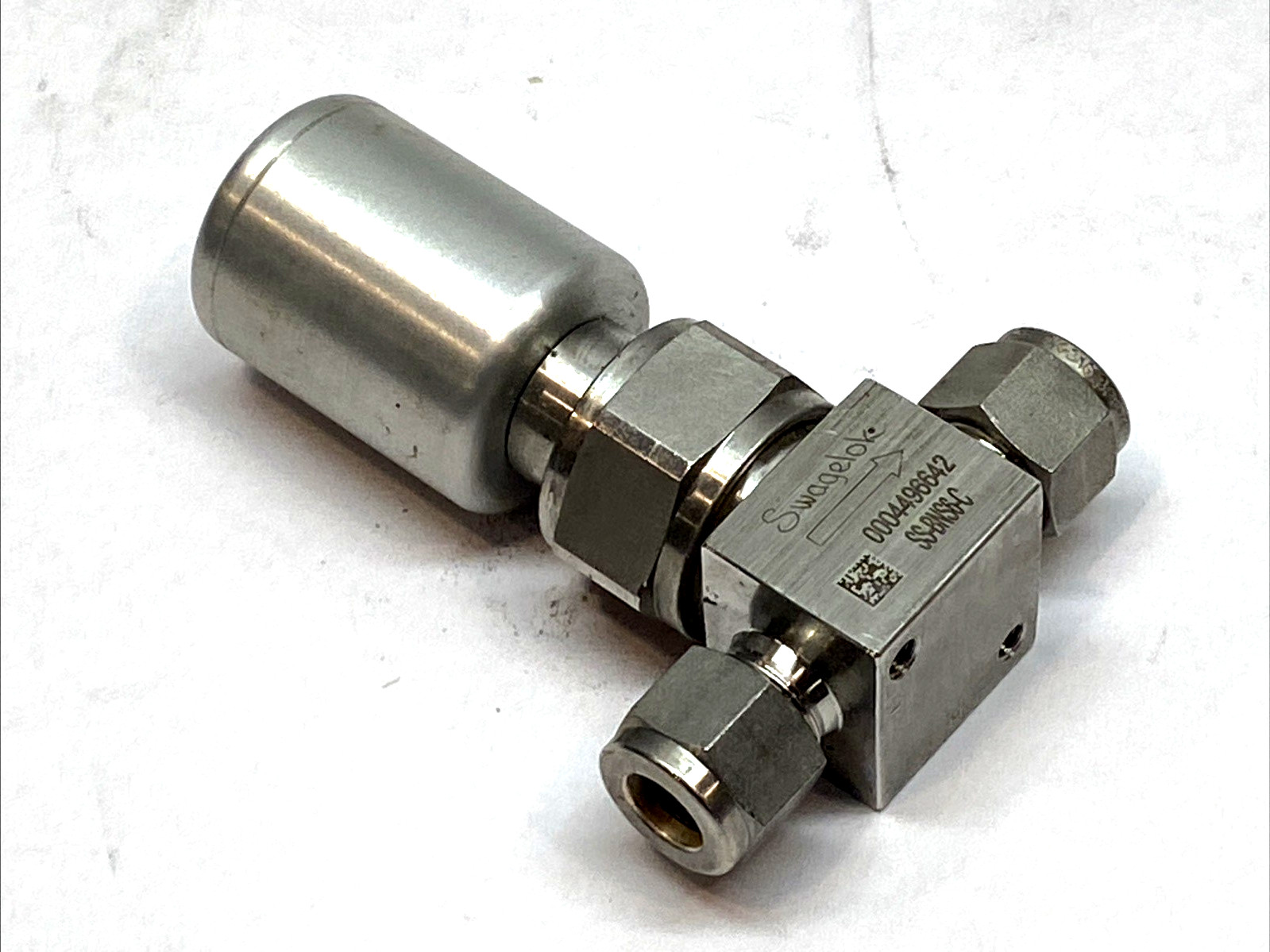 Swagelok SS-BNS6-C Bellows Valve 3/8″ Tube NC Pneumatic 316L High Purity