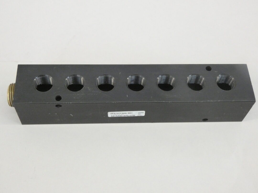 Polyconn MCM30-375-07B Manifold Seven Outlet 1/2″ NPT Inlet to 3/8″ NPT Outle…