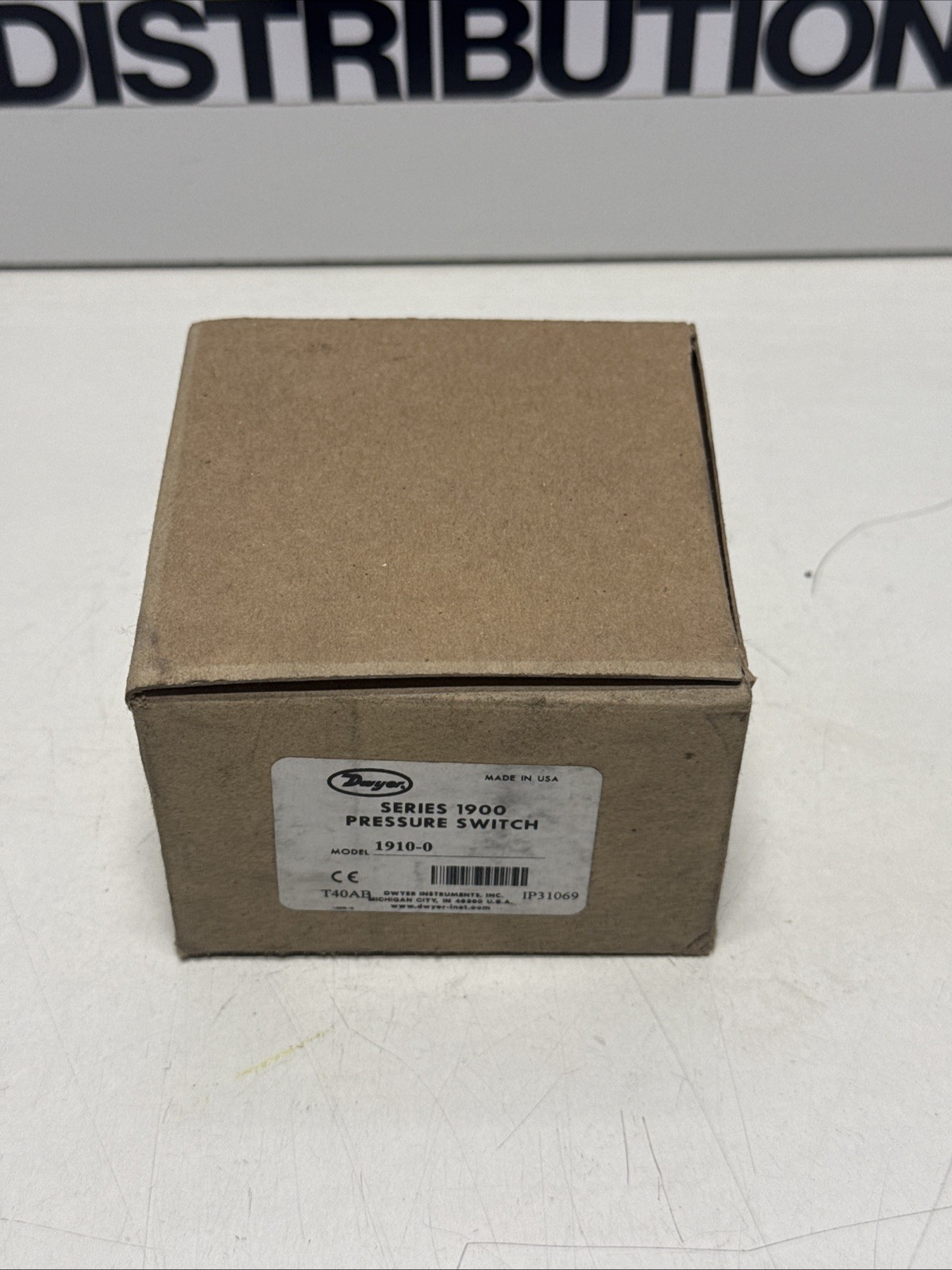 Dwyer 1910-0 Compact Low Differential Pressure Switch