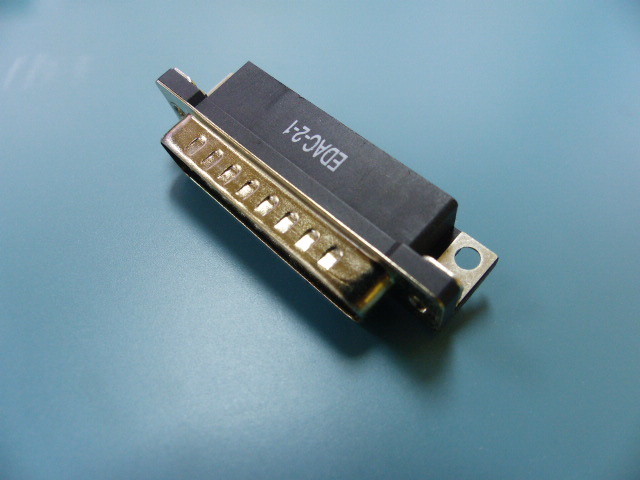 EDAC 621-025-260-012 Qty of 5 per Lot DB25M R/A D SUB PLUG RA .318 FP EDAC