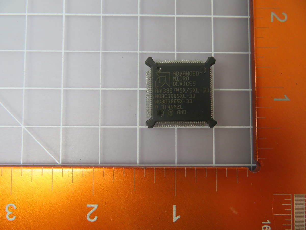Lot of 8 ADVANCED MICRO DEVICES AM386SX/SXL-33 X109816
