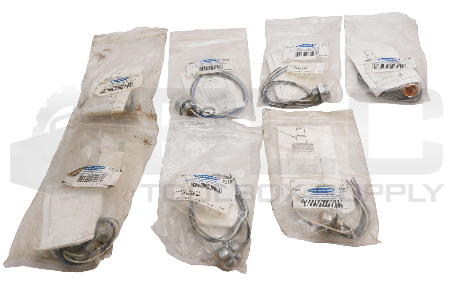 LOT OF 7 NEW BANNER 25227 4 PIN MALE STRAIGHT CONNECTORS MBC-4 *READ*