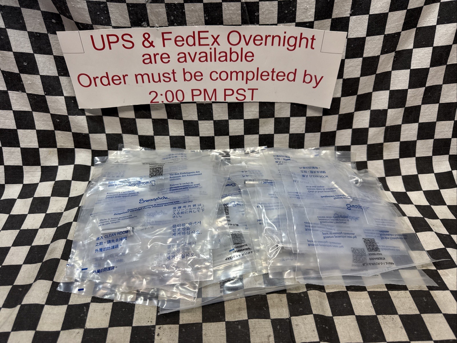 SWAGELOK 6LV-HVCR-3-1.31SRP, 6LVHVCR31.31SRP, LOT OF 25, SHIPSAMEDAY#1208T23