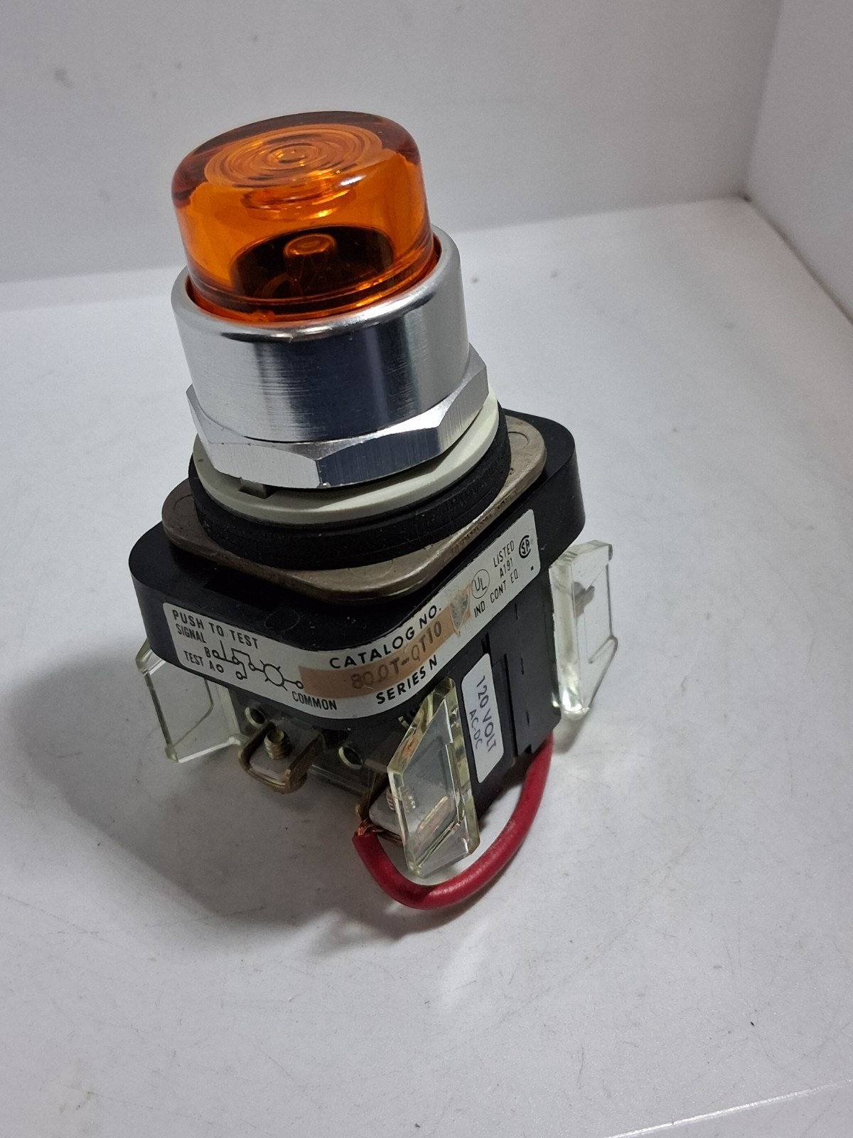 ALLEN BRADLEY 800T-QT10A PUSH TO TEST AMBER 120V FULL VOLTAGE SERIES N NNB