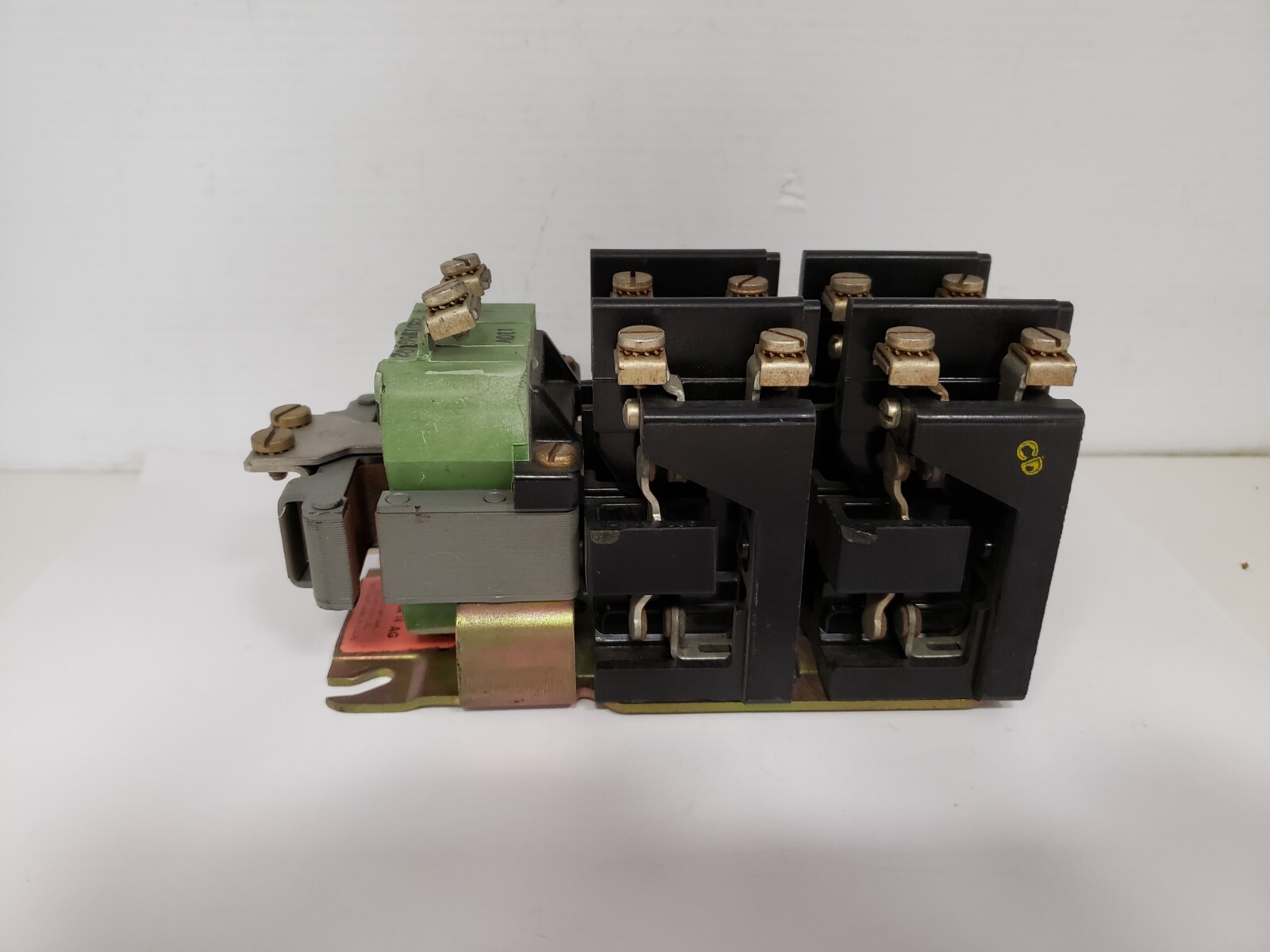 GENERAL ELECTRIC CR2810A14AG MACHINE TOOL RELAY 110V 50/60HZ 8 POLE
