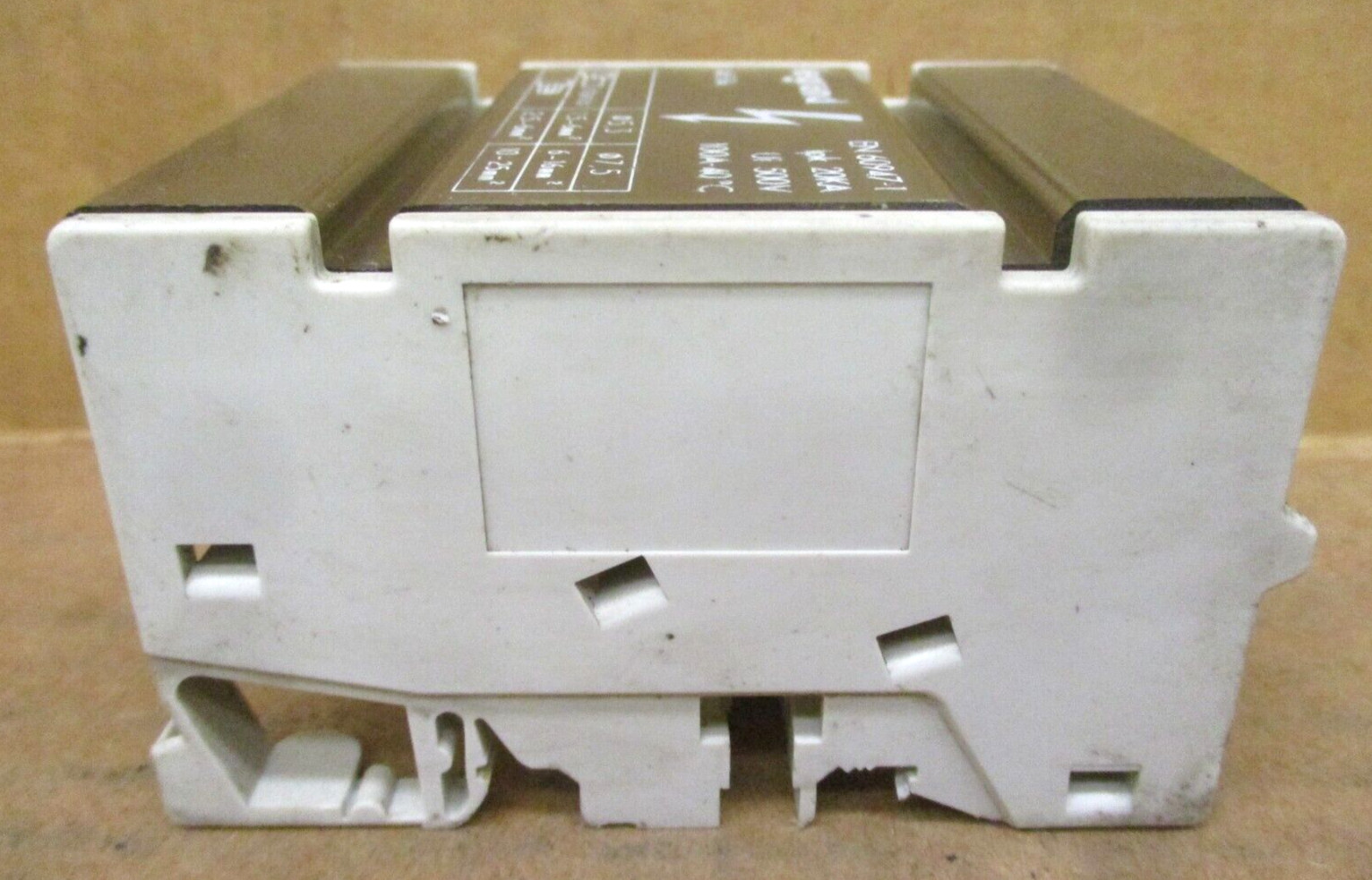 legrand 048 84 EN 60947-1 50006HM
