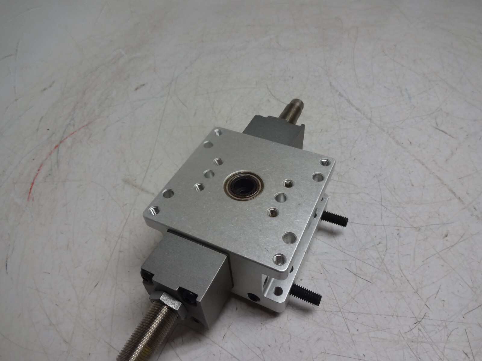 DESTACO ROBOHAND DRF-094M-180 A Flange Output Rotary Actuator 534/535