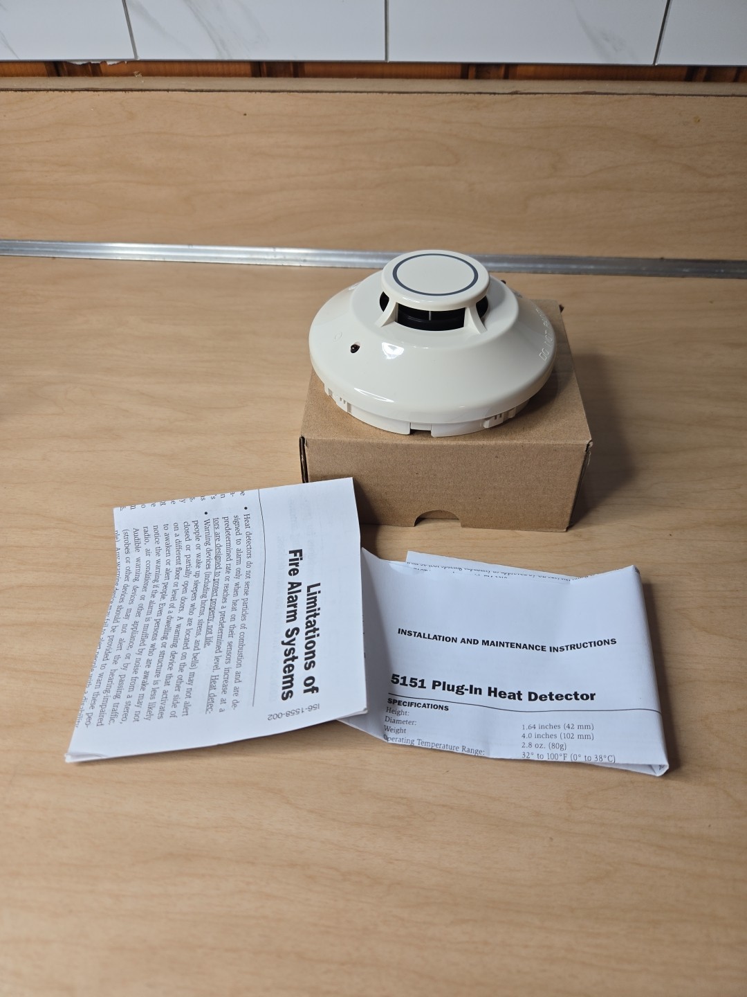 SYSTEM SENSOR 5151 135 Degree Fahrenheit Heat Detector Rate Of Rise White