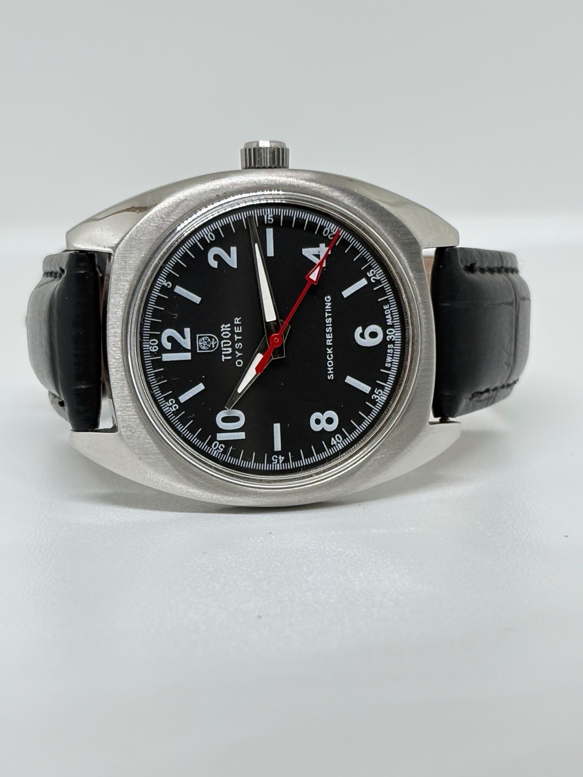 Vintage Tudor Oyster 17 Jewels Manual Winding Swiss Made Men’s Watch Black Dial
