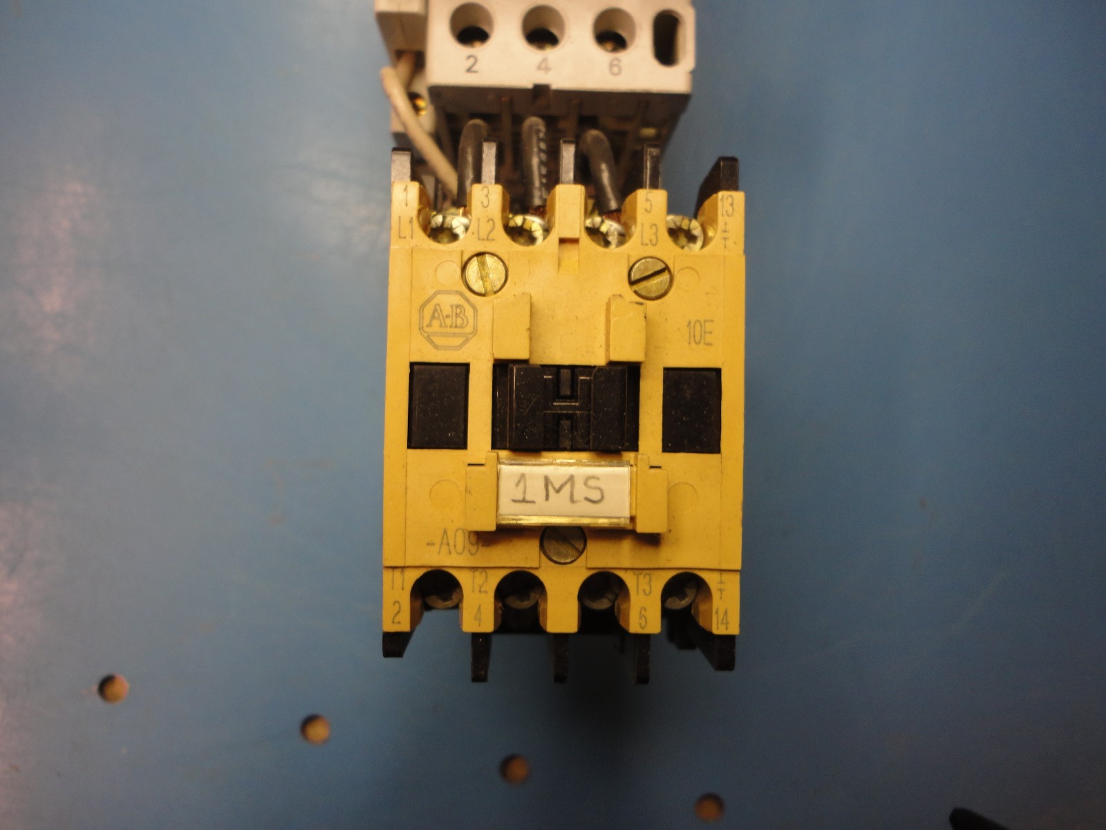 Used Allen Bradley Combo, 140-MN-0100 W/140-A11 Ser C, 100-A09ND3 Ser B, 140-DC1