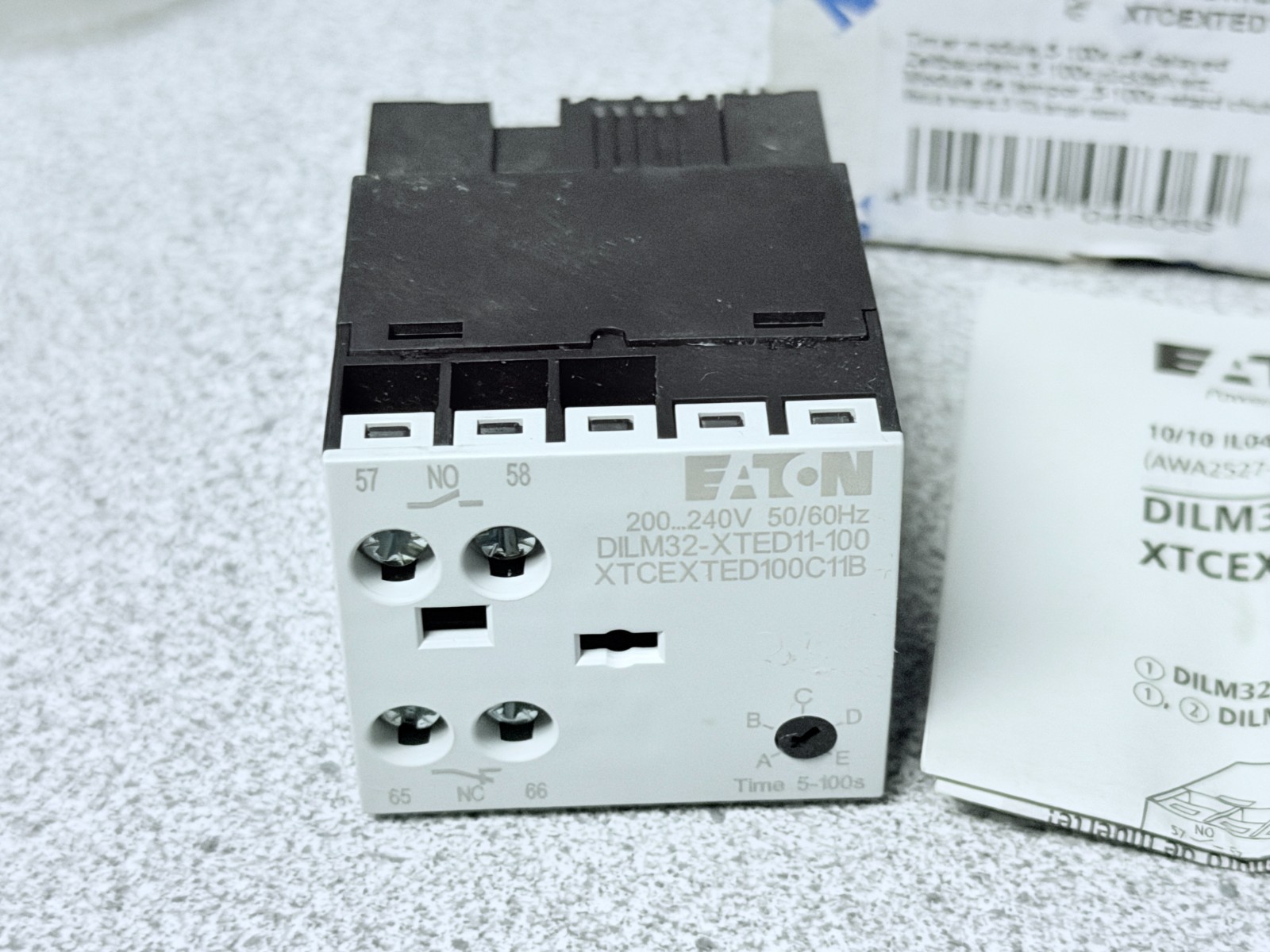 NEW Eaton XTCEXTED100C11B Contactor Timer Module, 5-100s, Off Delayed, 200-240V