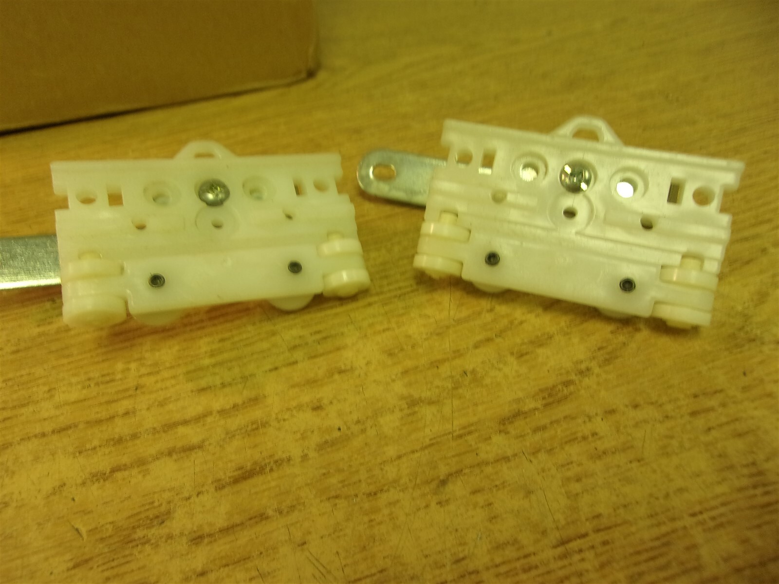 NEW 94133.061 RH Master Carrier lot of 2 *FREE SHIPPING*