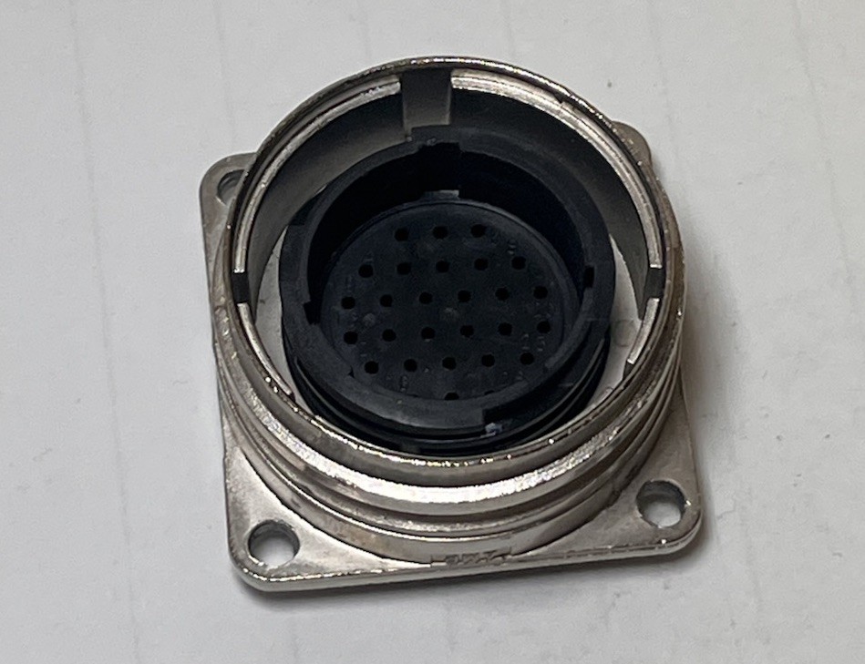 AMP 208491-1 28 Position Power Connector Panel Mount For Male Pins 250VDC