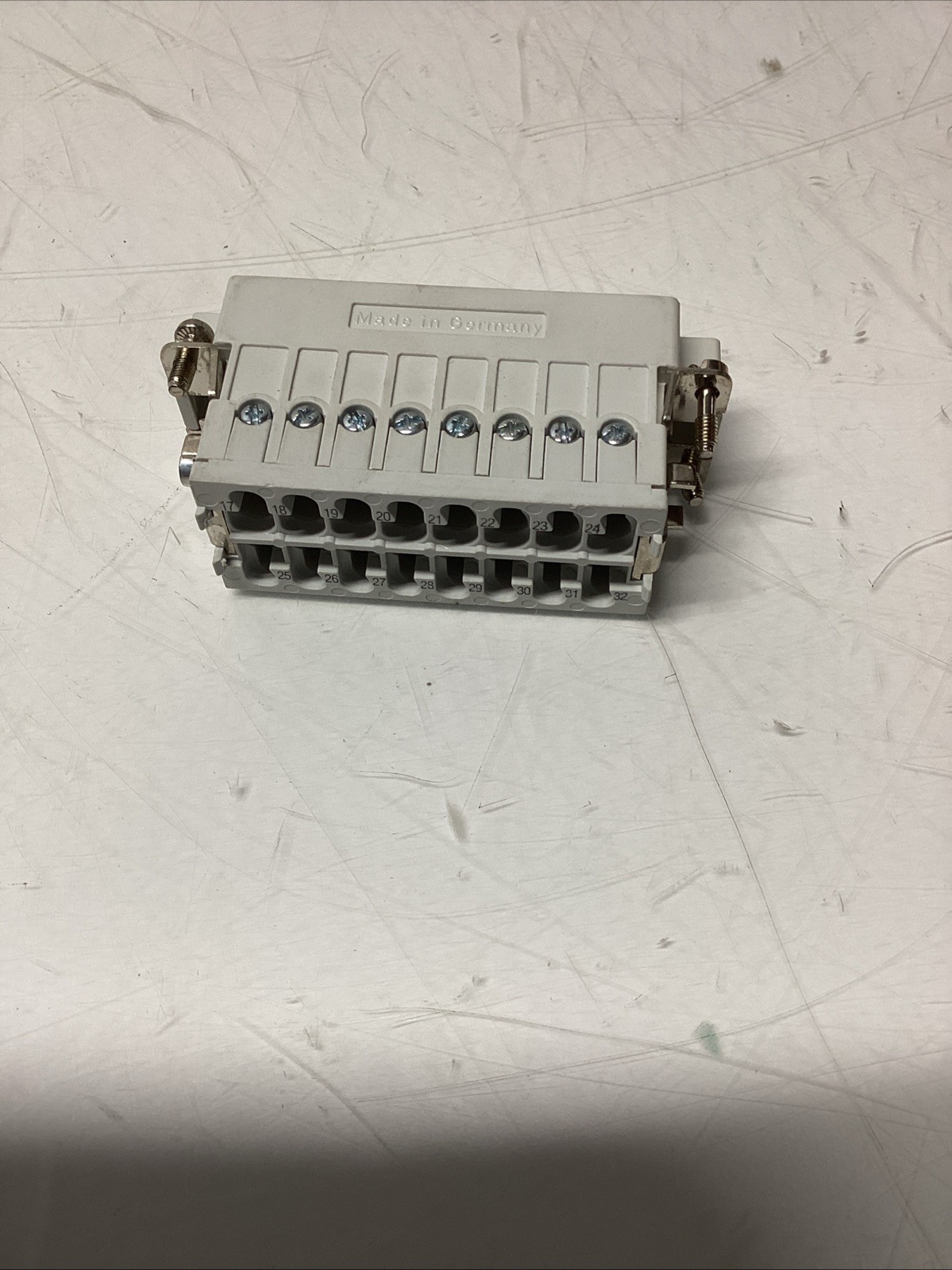 Thomas & Betts Pos-E-Kon MS232A Male Insert Screw 16A 600V S-585