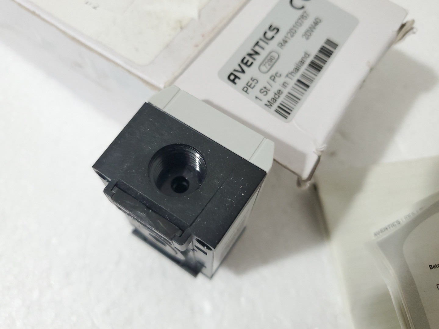 AVENTICS R412010767 PRESSURE SENSOR New in Box – USA SELLER