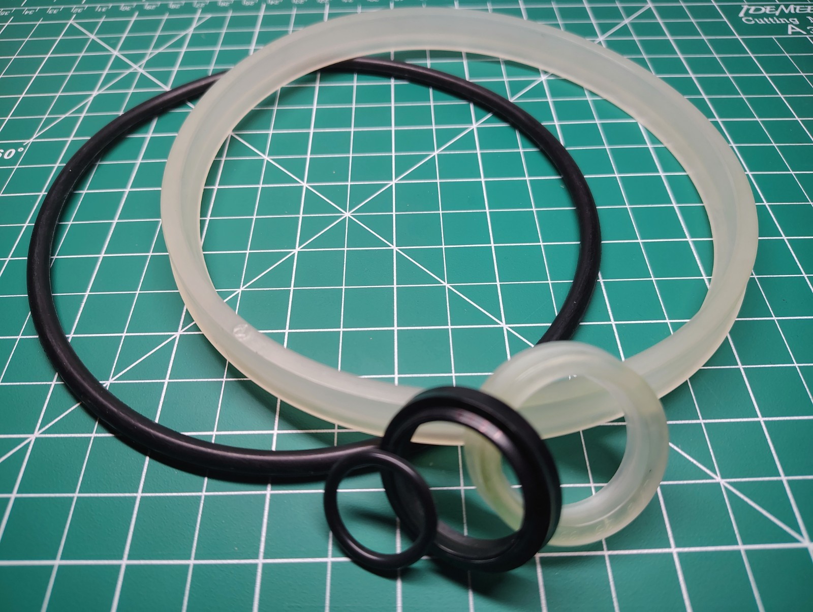 Redline HD1K Motorcycle Lift Cylinder Seal Kit